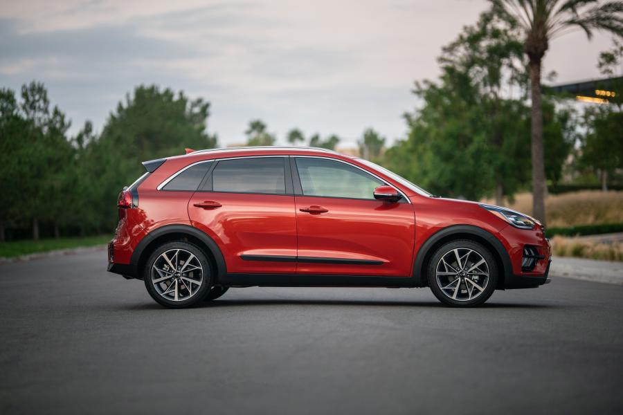  Kia Niro EcoHybrid 2020 года  (NA) (фото 34 из 63)